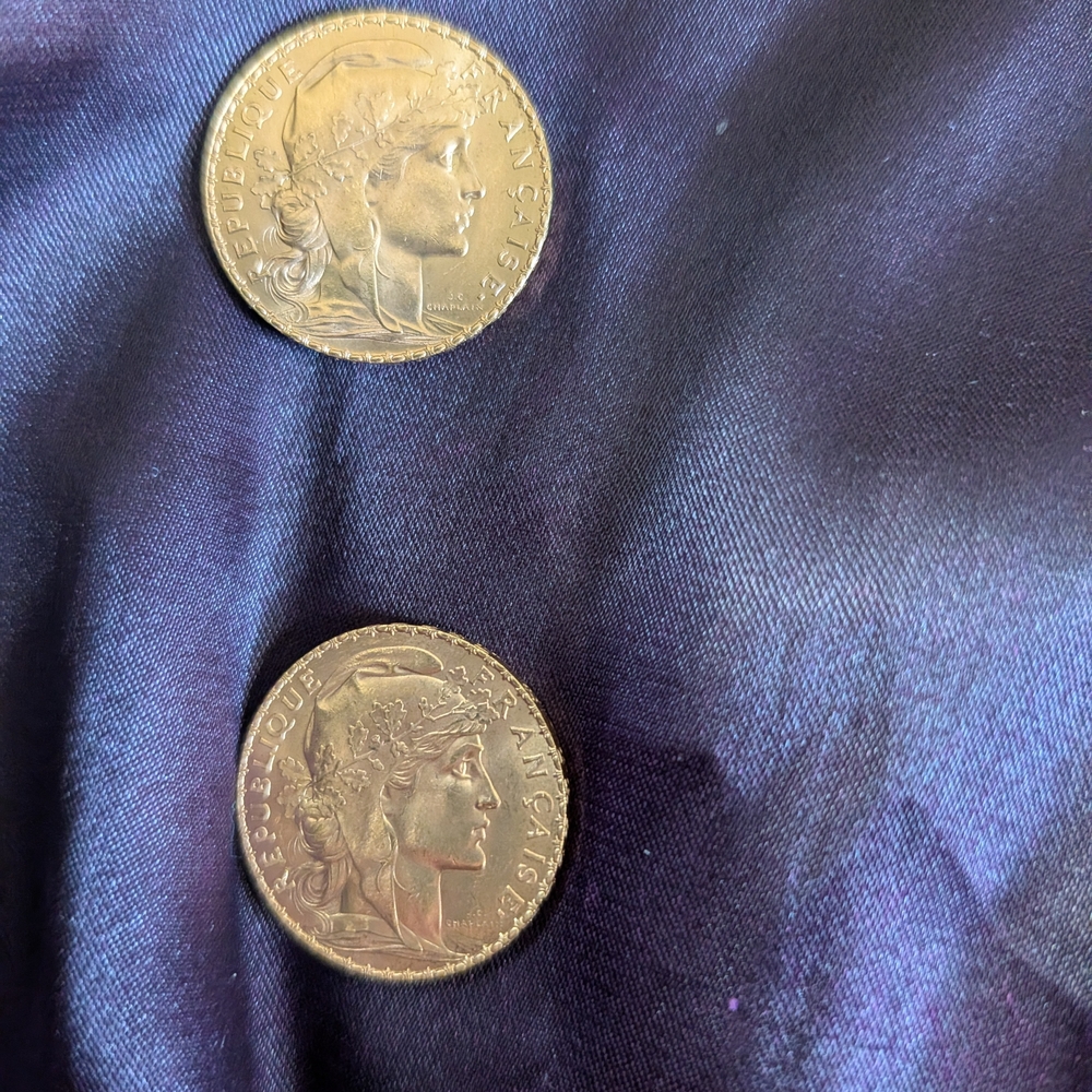Gold Coin Set - Picture 2 of 2